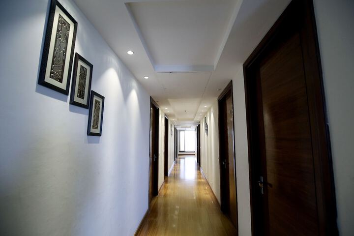 Room 12 of 19