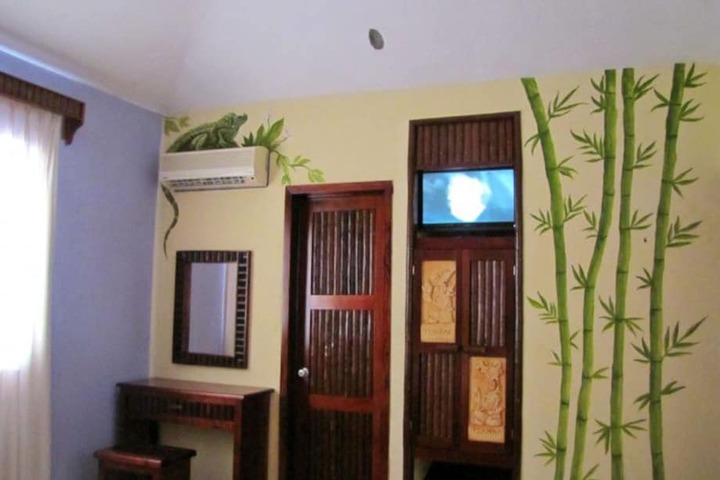 Room 6 of 21