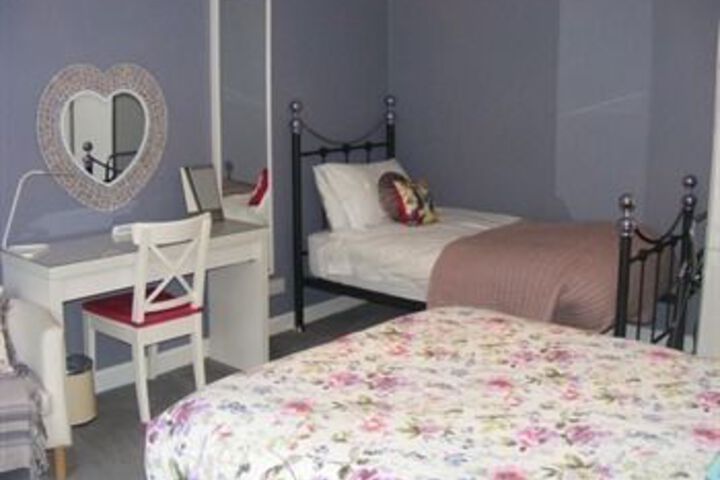 Room 12 of 19