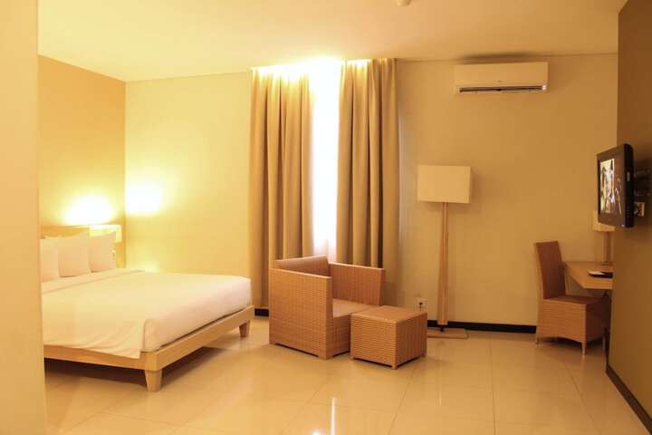 Room 15 of 38