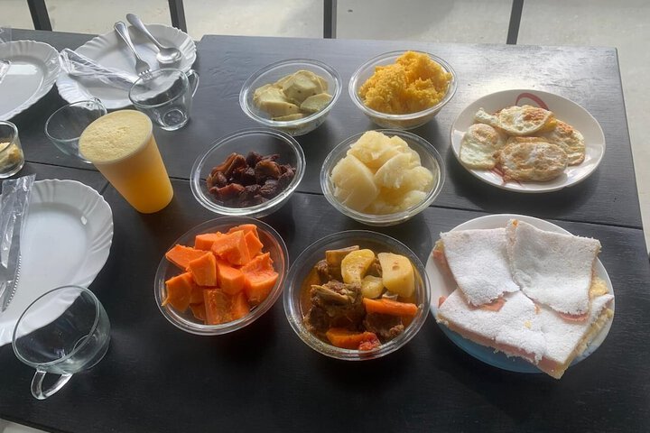 Dining 7 of 16