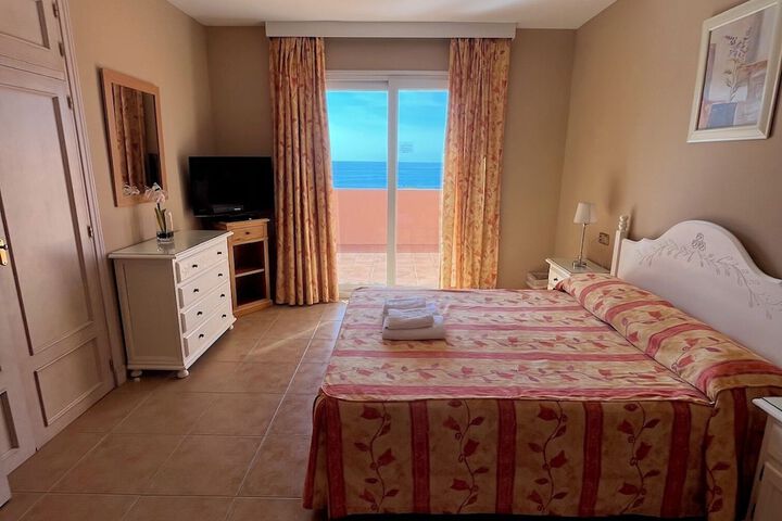 Room 12 of 50