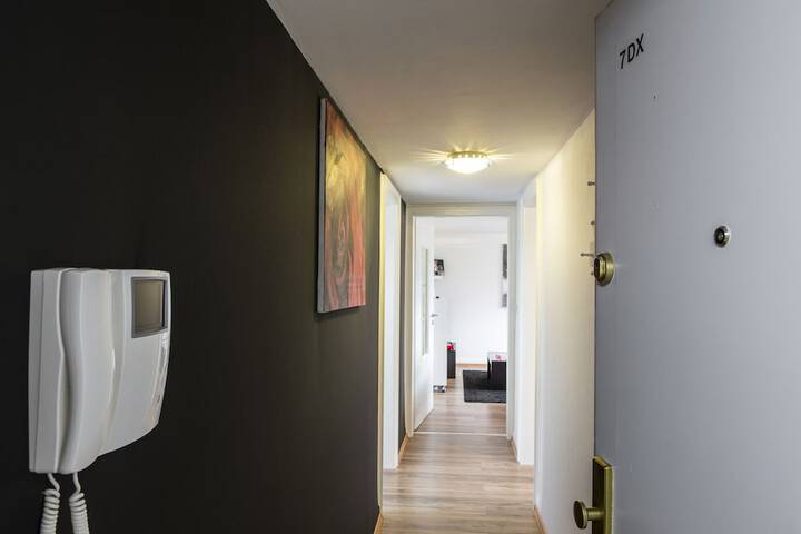 Room 350 of 645