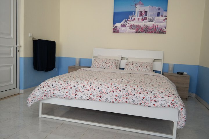 Room 5 of 14