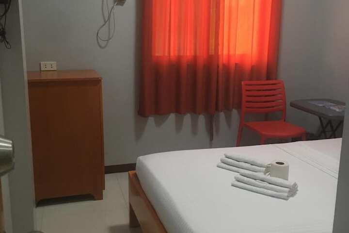 Room 16 of 25
