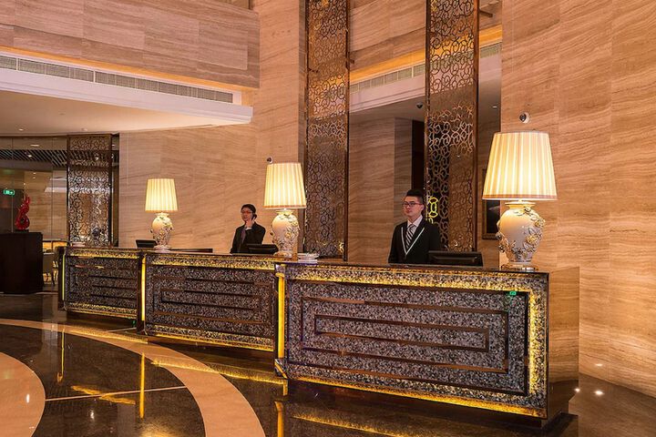 Hotel Lobby