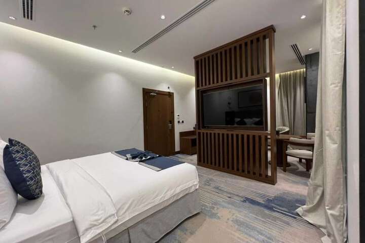 Room 37 of 44