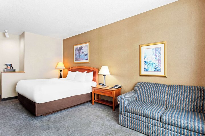 Room 10 of 54