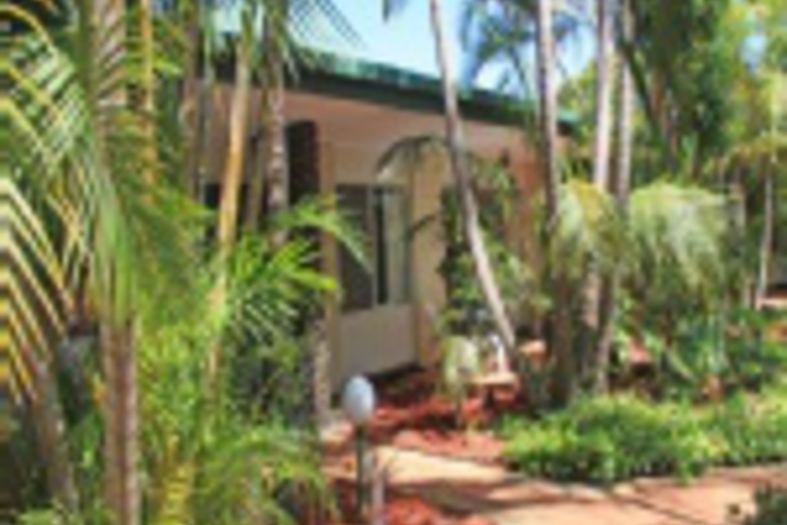 Hotel Exterior 216 of 336
