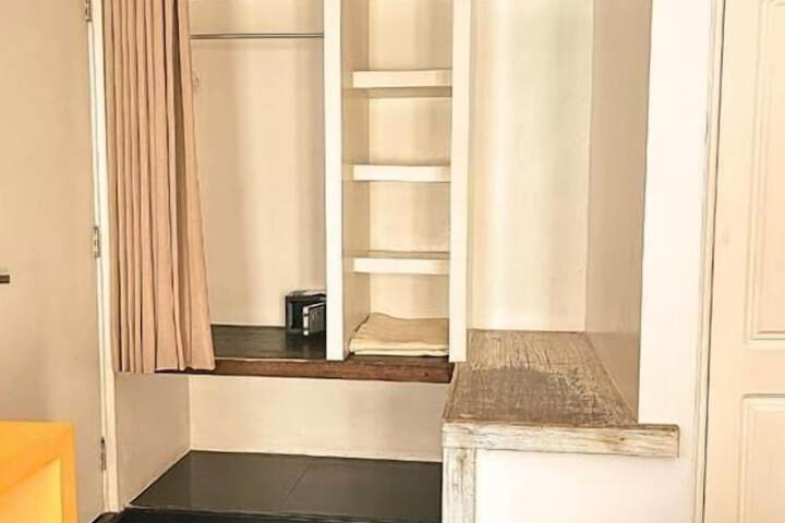Room 45 of 108