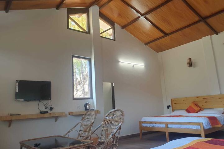 Room 2 of 11