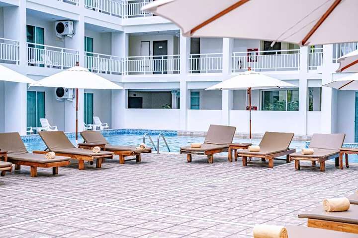Hotel 67 of 69