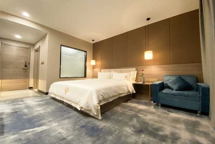 Photo 11