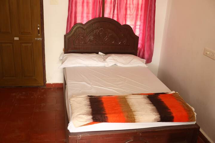Room 5 of 53