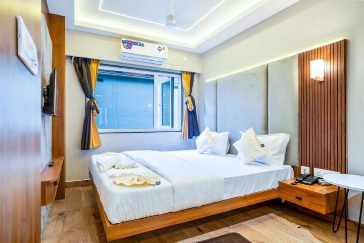 Room 9 of 24