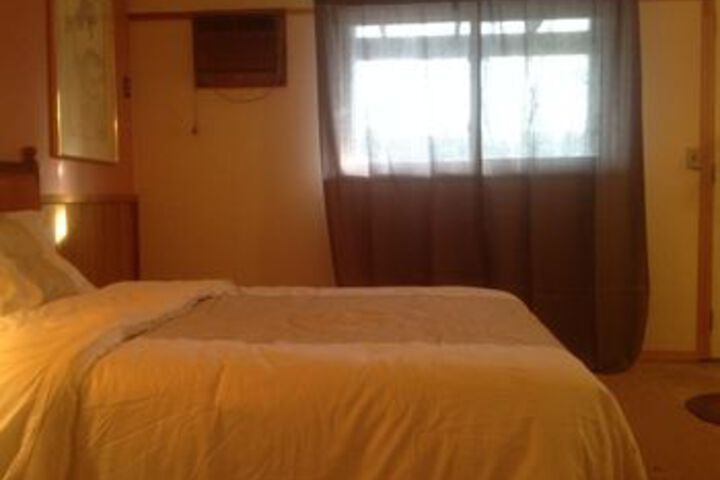 Room 9 of 23