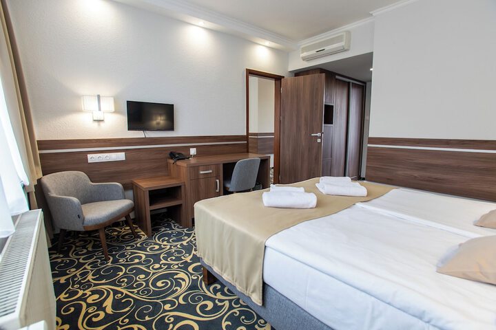 Room 21 of 44
