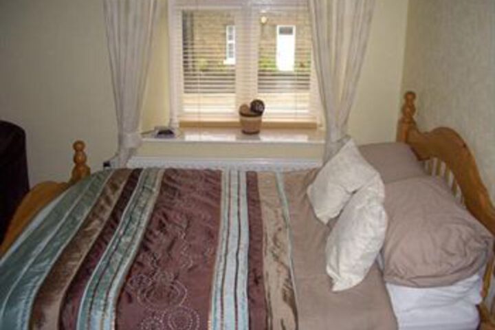Room 8 of 10