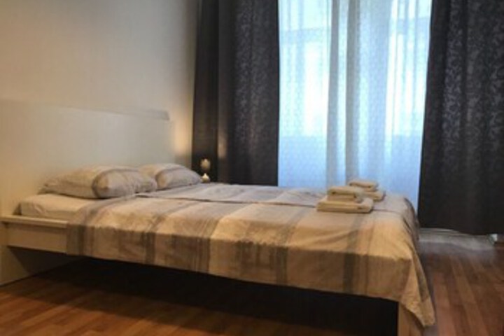 Room 15 of 35