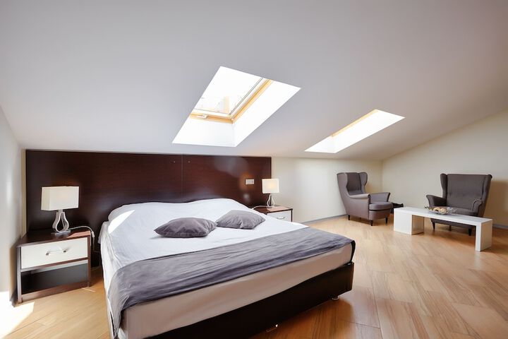 Room 9 of 34