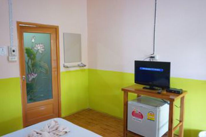 Room 23 of 32