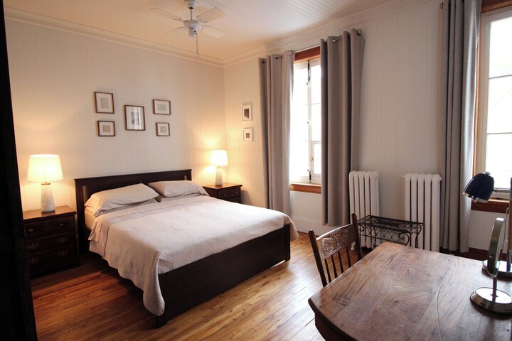 Room 5 of 34