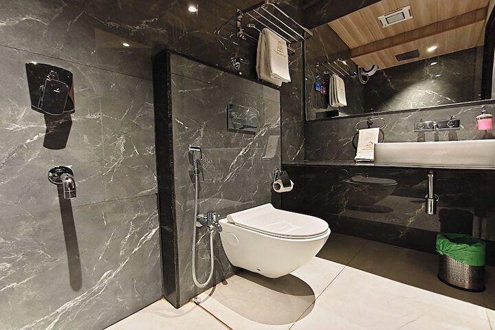 Room 62 of 90