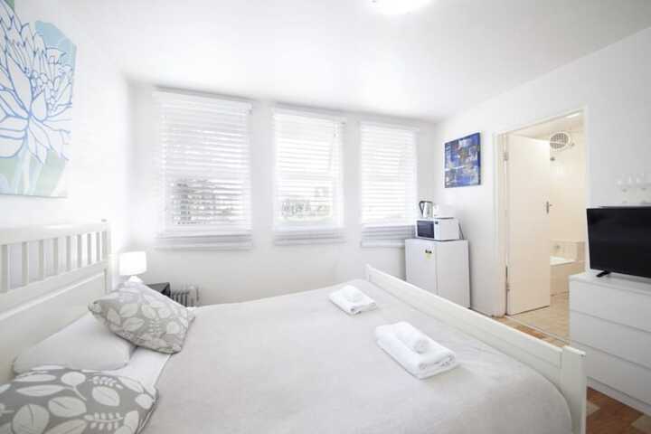 Room 7 of 35