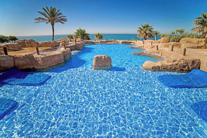 Pools & Facilities
