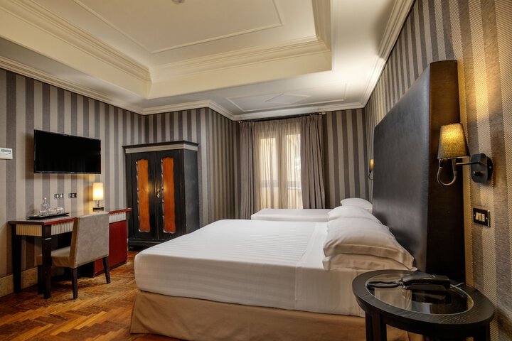 Room 43 of 95