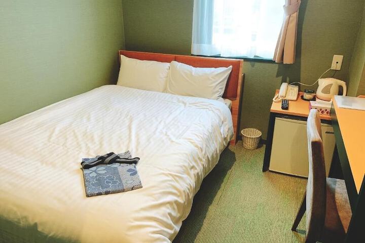 Room 17 of 60