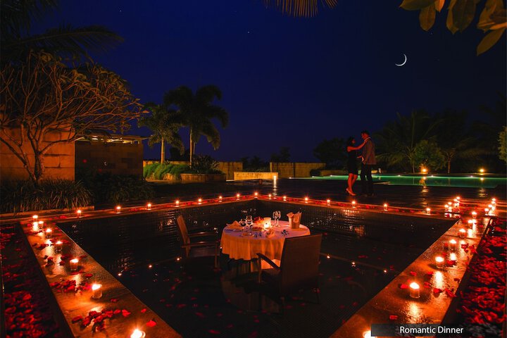 Hotel with Pool