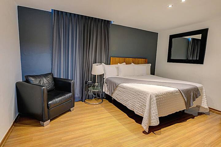 Room 34 of 76