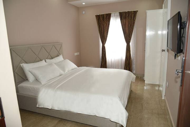 Room 4 of 19