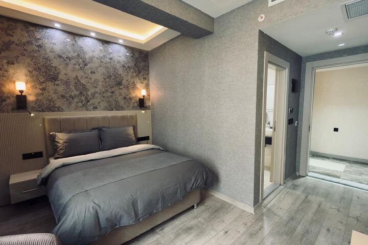 Room 18 of 36
