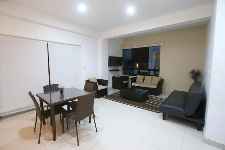Room 5 of 214