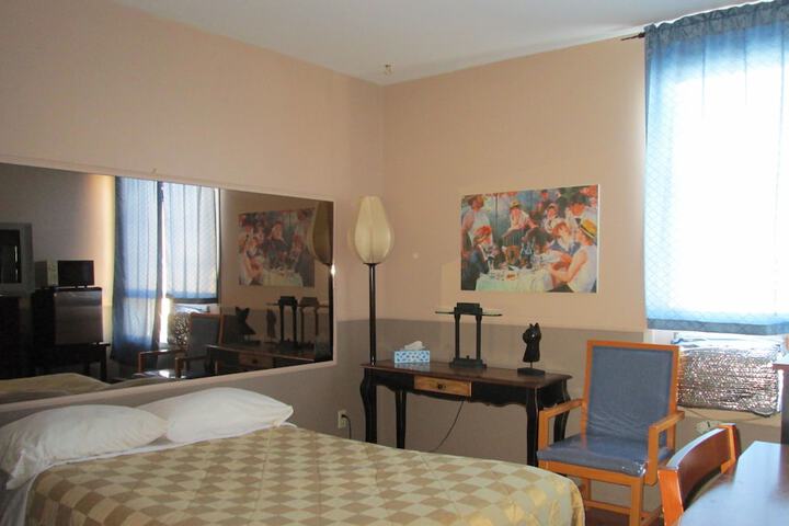 Room 3 of 29