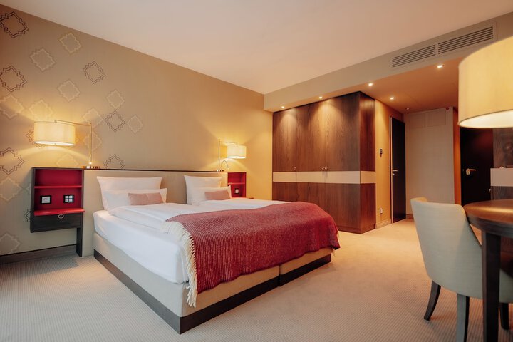 Room 14 of 48