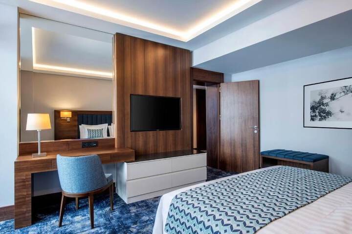 Room 11 of 45