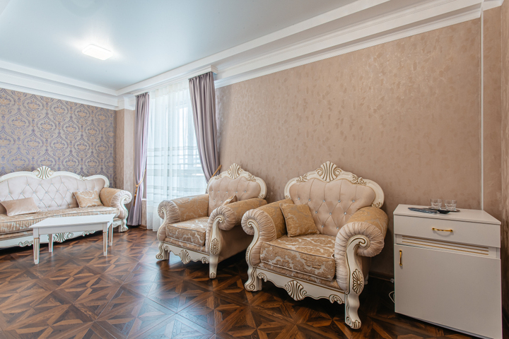 Room 16 of 18