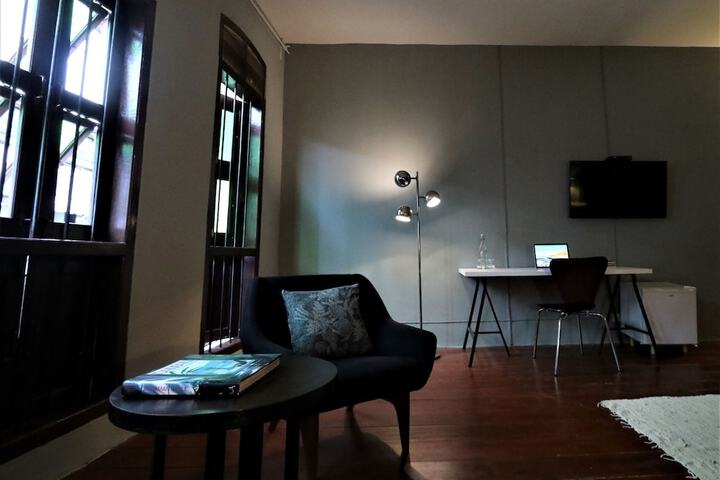 Room 27 of 39