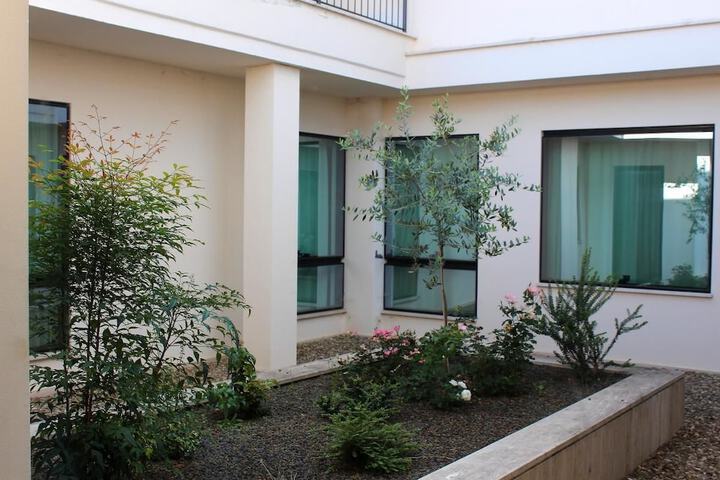 Hotel Exterior 56 of 68
