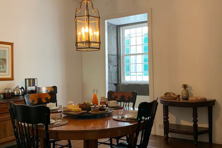Breakfast/Coffee Service 20 of 39