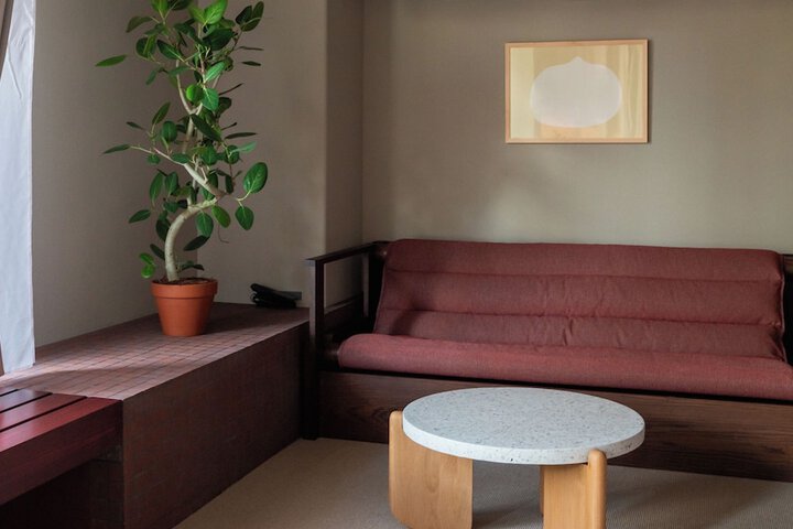 Room 9 of 34