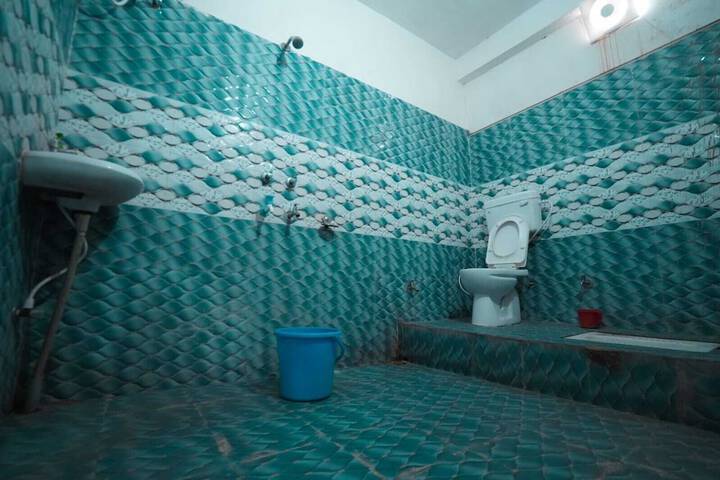 Room 14 of 15
