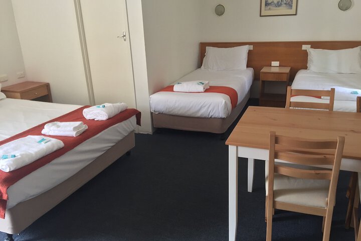 Room 4 of 37