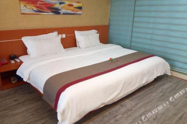 Aidu Chuangxiang Hotel (Yudong High-speed Railway Station)