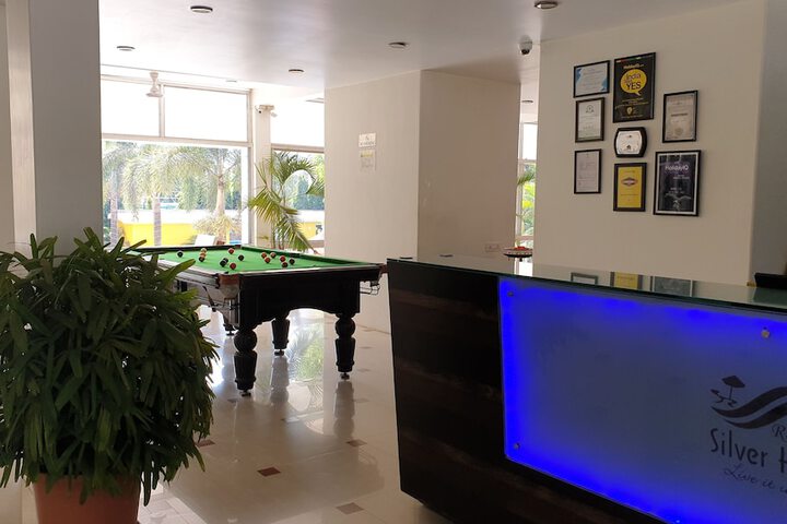 Hotel Interior 4 of 124