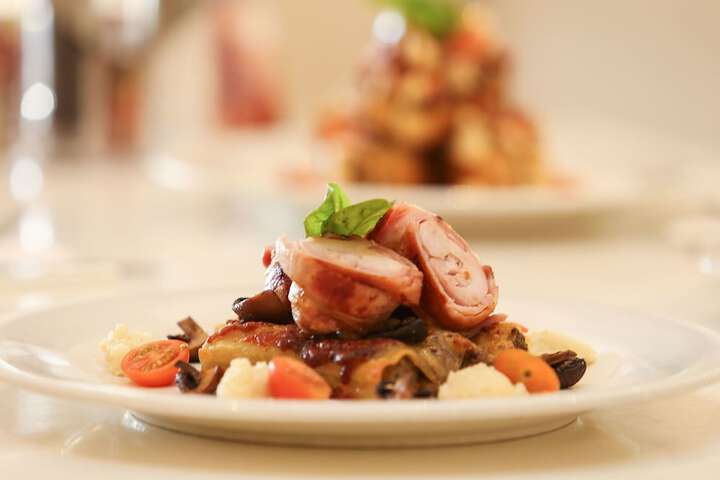 Dining 20 of 50
