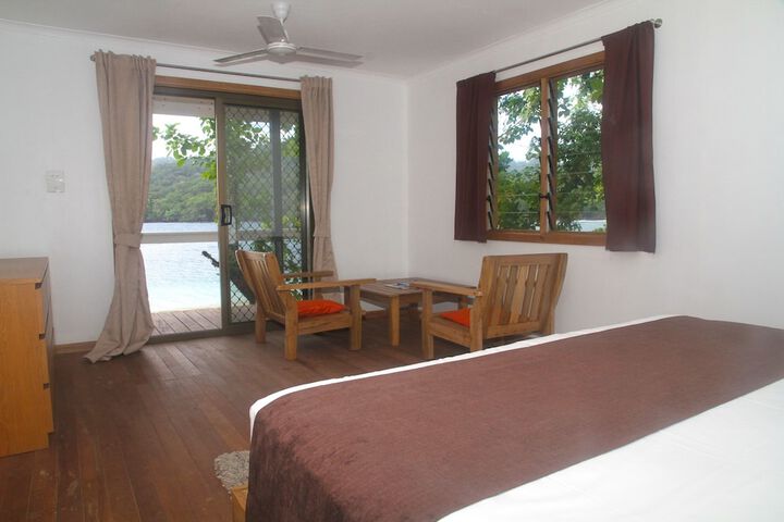 Room 3 of 49